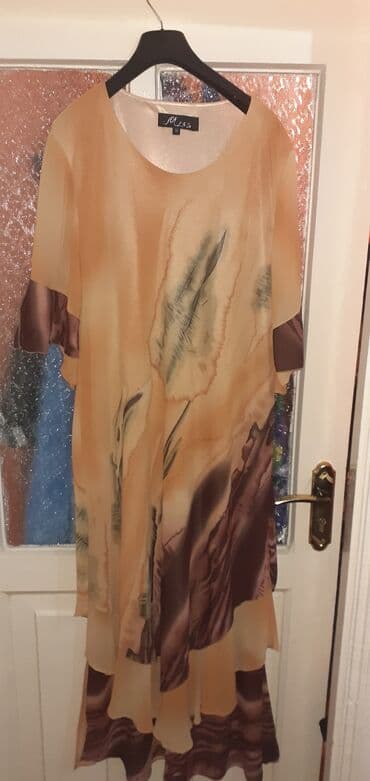 Baş geyimləri: Qadin ucun toya senliye geyinmeli paltar 1 2 defe geynilibdi sapa — 1