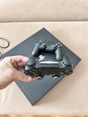 ps4 pro disc: Sony PlayStation 4 Pro (PS4 Pro) – 1 TB oyun konsolu dəsti Paketə — 2