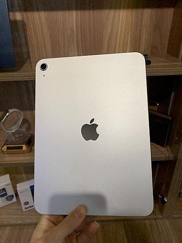 ses aparati: Apple iPad air 11– gümüş rəngli, yastı alüminium korpuslu, nazik və — 1