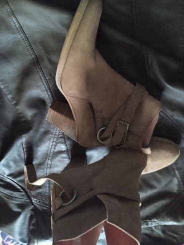 rezin çəkmələr: Qadın üçün süet çəkmələr - Material: yumşaq süet (beş rənginə yaxın — 6