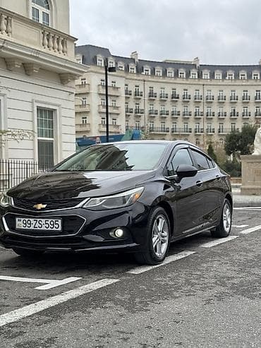 ucuz 011: Chevrolet Cruze Sedan – qara rəng, 4 qapı, AZ dövlət nömrə nişanı — 1