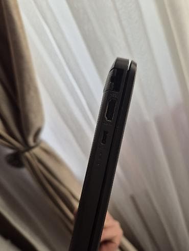 komputer notbuk: HP noutbuk Xüsusiyyətlər və dizayn - Korpus: mat qara, teksturalı — 5