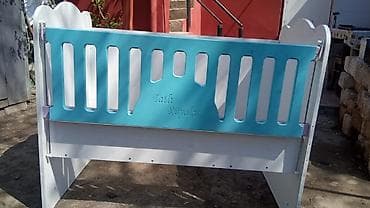 rezin yataq: Oğlan və qız üçün, Dördbucaq, Beşik, Dəstsiz, Matrassız, Yellənmə mexanizmsiz — 1