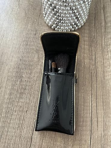 prada eynək: Набор кисточек YSL. Оригинал. Новый. В наборе 3 кисточки: -для румян — 10