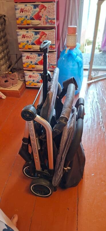 uwaq arabalari: Klassik gəzinti arabası, İşlənmiş, Cins: Oğlan, Yaş: 6-12 ay, Ünvandan götürmə, Ödənişli çatdırılma — 6