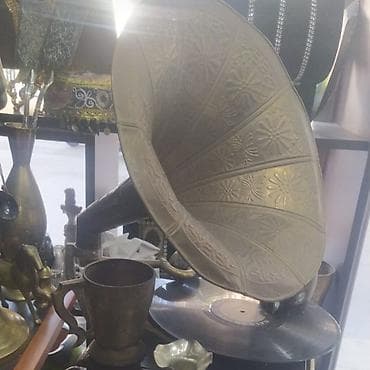gitara simi: Qədim Qramafon satilir İşləmir duzəltdirmək lazim — 2