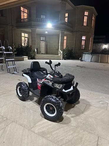 Endirim! Uşaq maşını tam işlək 300azn ünvan Novxanı baglari(Lx)