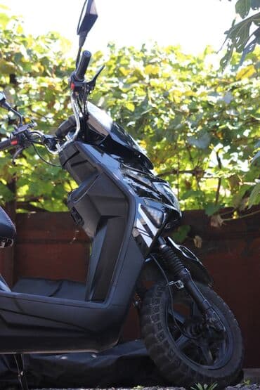 sin ve diskler: Senedde 49, ozu 150cc. İşlək motodur. maraqlanmaq istəyənlər vpa — 2