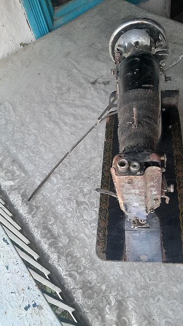 dollar hardan almaq olar: Məhsul: Mexaniki tikiş maşını (sovet istehsalı, “ШМ” loqolu) Təsvir — 1