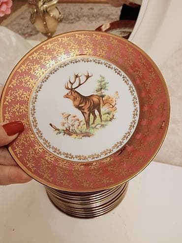 Boşqablar, rəng - Qırmızı, Farfor