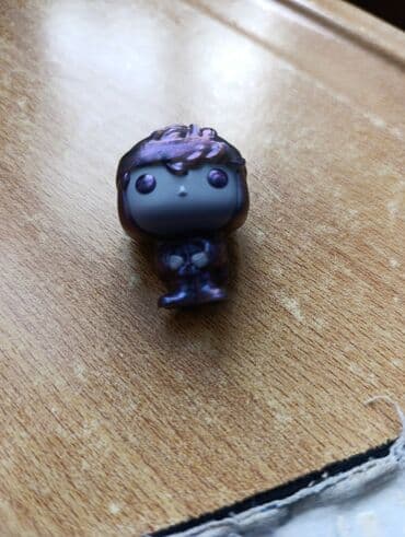 Fiqur, Plastik, rəng - Bənövşəyi