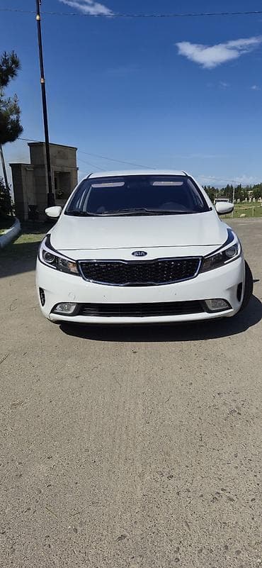 arendaya ford transit: Kia Cerato/Forte sedan – ağ rəng, 4 qapılı, arxa şüşələr — 10