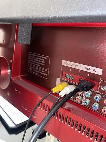 qara ekran sekilleri: İşlənmiş, Düz TV altlığı, Polkalı, Şüşəli — 7