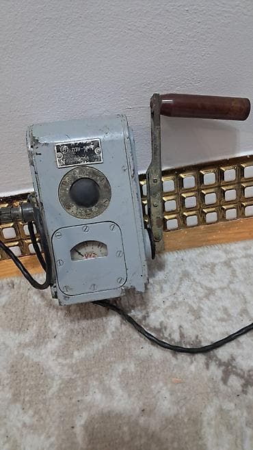 генератор: Sovet istehsalı əl generatoru (ПЗУ-5М). Xüsusiyyətlər: - Mexaniki — 1