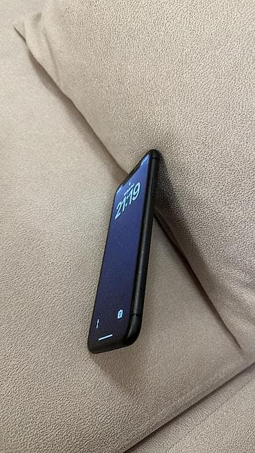 IPhone 11, 64 GB, Qara, Face ID