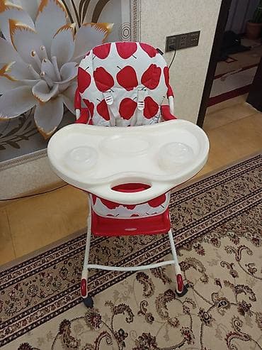 Uşaq geyimi və ayaqqabıları: Uşaq yemək stulu – qırmızı-ağ alma naxışlı - Rahat və yumşaq — 1