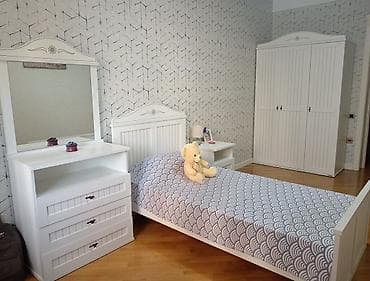 Uşaq/yeni yetmə otağı üçün ağ mebel dəsti Komplektin tərkibi: - Tək