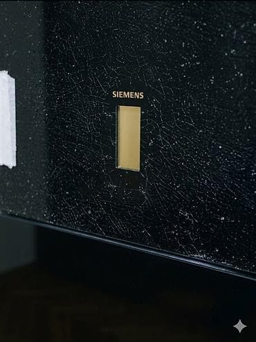 şuşə qapi: “Siemens No Frost soyuducu satılır. İşləyir və yaxşı soyudur. Daşınma — 2
