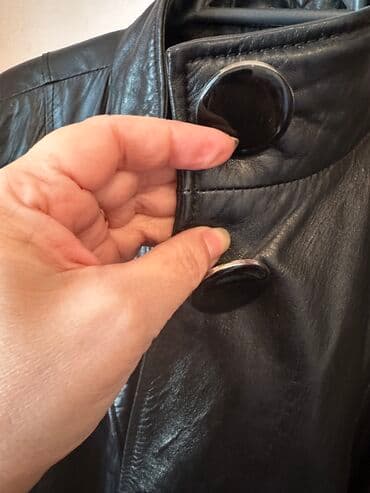 4xl nece razmerdi: Dəri gödəkçə ideal vəziyyətdə.2-3 dəfə geyinilib.Türkiyədən alınıb — 8