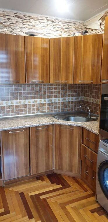 turbo az ford transit 16 1: Bakı, 8-ci mikrorayon, 4 otaqlı, Köhnə tikili, 80 kv. m — 2