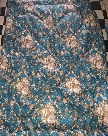 Qış üçün qalın acril yorğan ölçüsü rənglər qarışıqdır, qiyməti 12Azn lalafo.az -da Qış üçün qalın acril yorğan ölçüsü rənglər qarışıqdır, qiyməti 12Azn