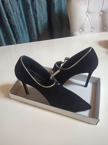 Çəkmələr: Tuflilər, Ölçü: 39, rəng - Qara, Yeni — 1