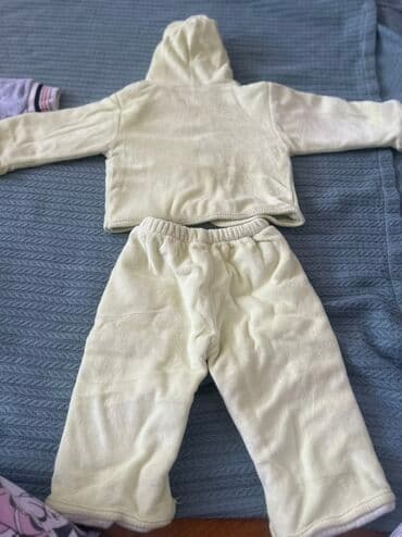 детские комплекты пижам: Uşaq üçün iki parçalı dəst - Rəng: açıq krem - Material: yumşaq, isti — 2