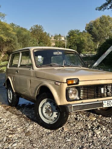 dən dən pribor: VAZ (LADA) 4x4 Niva: 1.6 l | Ofrouder/SUV — 2