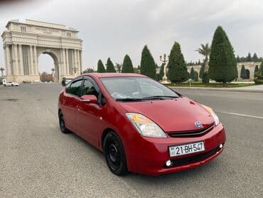 diskler r17: Toyota Prius (ikinci nəsil) – hibrid hetçbek - Rəng: qırmızı - Kuzov — 4