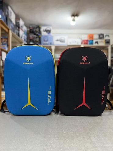 Deroskull markalı PS5 Slim üçün çiyin çantası. Xüsusiyyətlər: - PS5