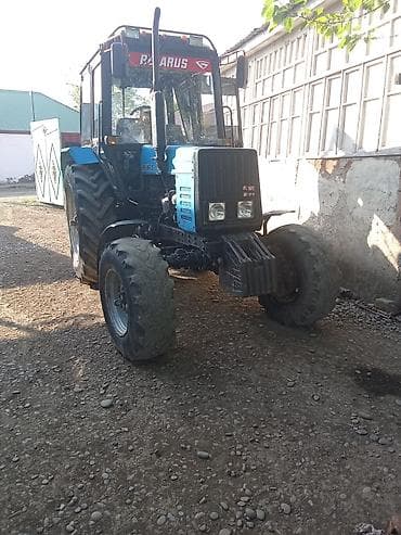 qazel radiatoru: Belarus 892 traktor - Marka/model: Belarus 892 (ön paneldə və kapotda — 2