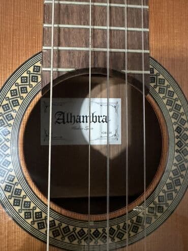 Gitara. Alhambra. Isdifade olunmayib deyerinen yari qiymet asagi