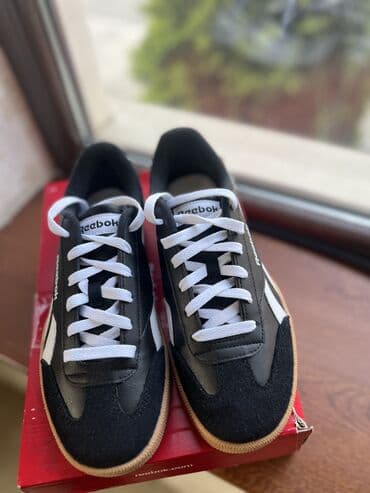 Botinkalar: Reebok klassik idman ayaqqabıları. Reebokun rəsmi usa saytından — 3