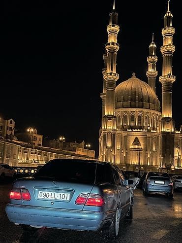 toyota rav 4: Mercedes-Benz E-Class: 2 l | 1997 il Sedan — 3