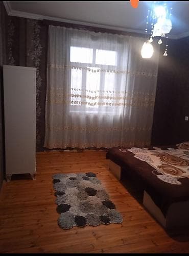 1 o2taqlı mənzil – əşyalarla Xüsusiyyətlər: - Geniş yataq otağı: iki