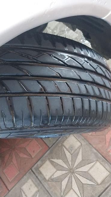 16 disk teker: Şin Lassa 215 / 60 / R 16 — 3