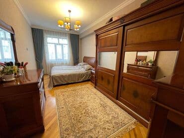 qaraj satılır: Qaraçuxur qəs., 3 otaqlı, Yeni tikili, 134 kv. m — 2