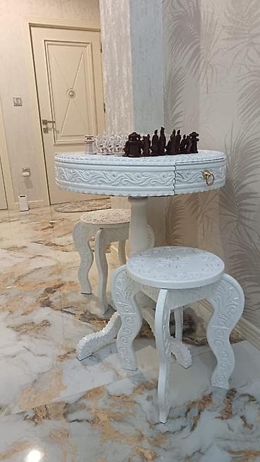 yumru stol: Для гостиной, Б/у, Нераскладной, Круглый стол, 2 стула — 6