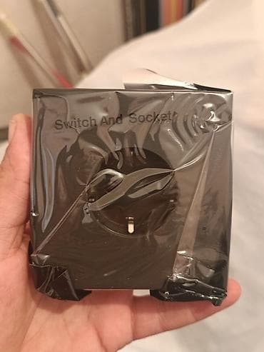 51 roza: Nilson “Switch and Sockets” elektrik rozetkası öz malımdı maqazanı — 1