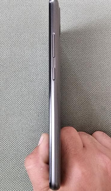 philips xenium 9@9h: Realme rəng - Boz — 4