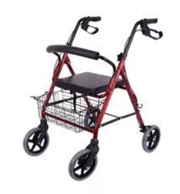 zig yolunda evler: Yaşli adamlar ucun yeri̇mek ucun araba çatdirilma var — 1