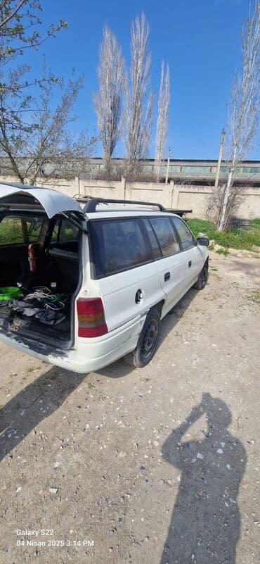 chevrolet azerbaijan satis merkezi: Opel Astra: 1.7 l | 1994 il 1714019191 km Sedan — 5