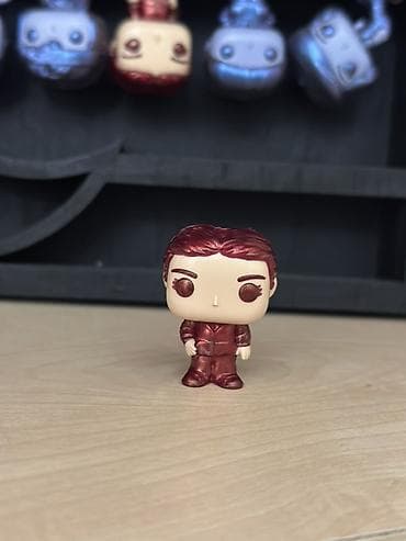 Şəkillər, tablolar: Fiqur, rəng - Qırmızı — 1