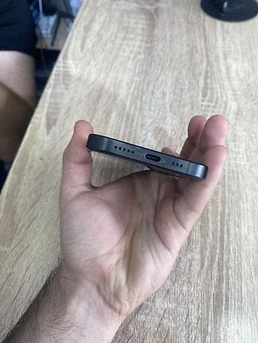 iphone 15 pro black: IPhone 15 Pro, Qara — 6