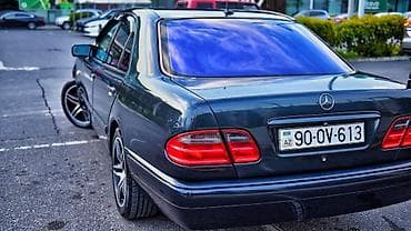 rang rover: Mercedes-Benz E-Class W210 sedan - Kuzov: 4 qapı, qara rəng, orijinal — 4