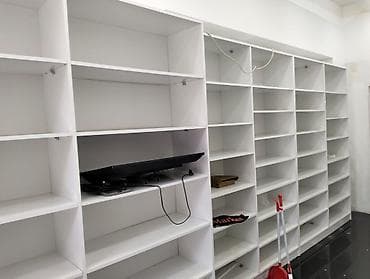 Dolab vitrinləri: Mağaza avadanlıqları paketi Boyuk soyuducu : 2200azn Soldaki soyuducu — 2