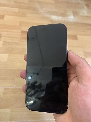 apple macbook: IPhone 16, 256 GB, Qara, Qırıq — 1