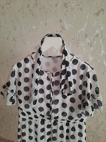 Məhsul: 2 ədəd qadın bluz/don üstü 1) Kobalt mavi, güllü naxışlı — 8