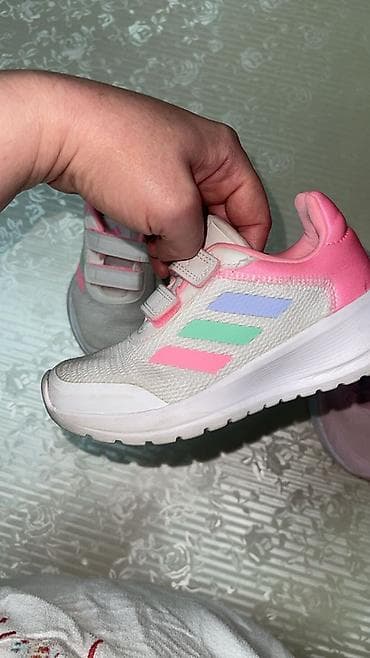 boks krasovkası: Rəng - Ağ Krossovkalar, Adidas, Ölçü: 28, Qız üçün — 2