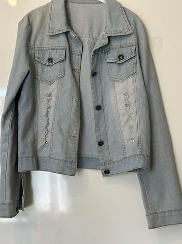 Məhsul: Açıq mavi cins gödəkcə - Klassik düyməli dizayn, metal